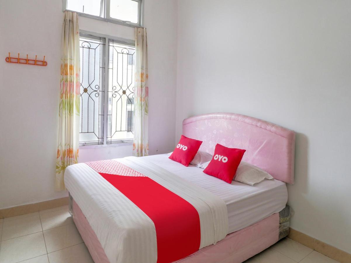 Oyo 2997 Grand Suites Palace 2 Sindanglaya Zewnętrze zdjęcie
